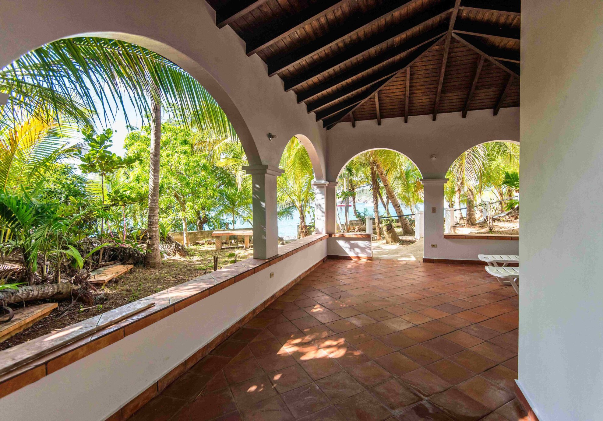 From Ashes to Assets Making an Informed Decision on Buying a Damaged House St. Thomas US